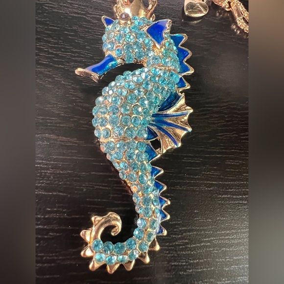 🪸NWT! Blue Rhinestone Seahorse - Picture 3 of 5